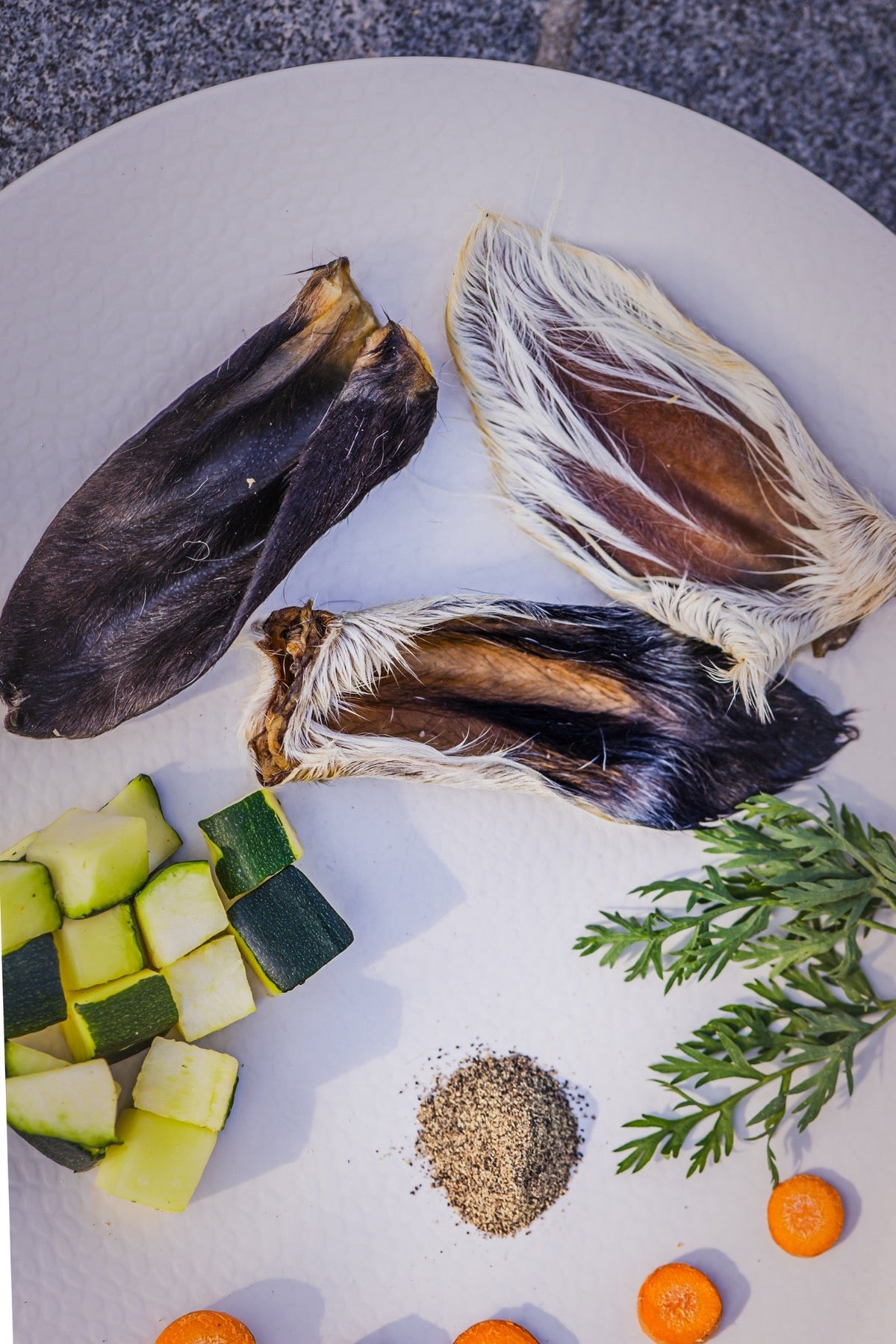 Oreille d'agneau avec poils — Friandises avec poils LOUPAS DOG