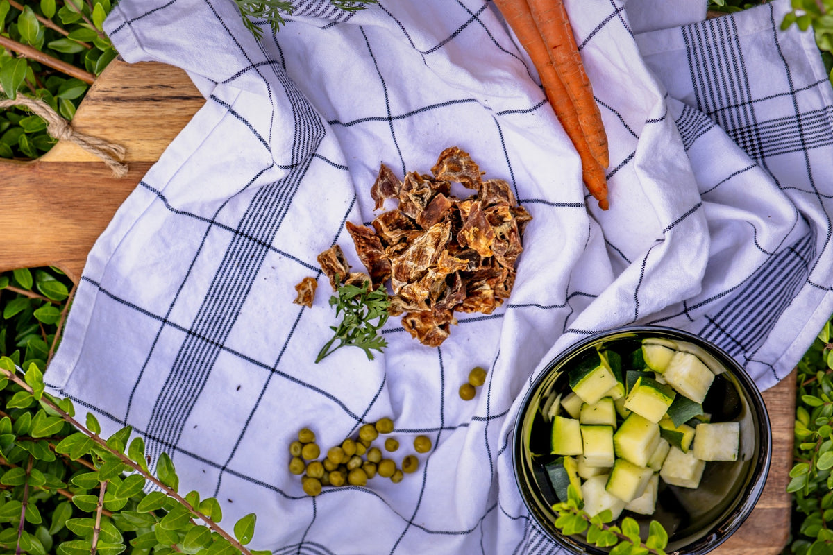 Cubes de viande de poitrine de canard — photo réelle du produit